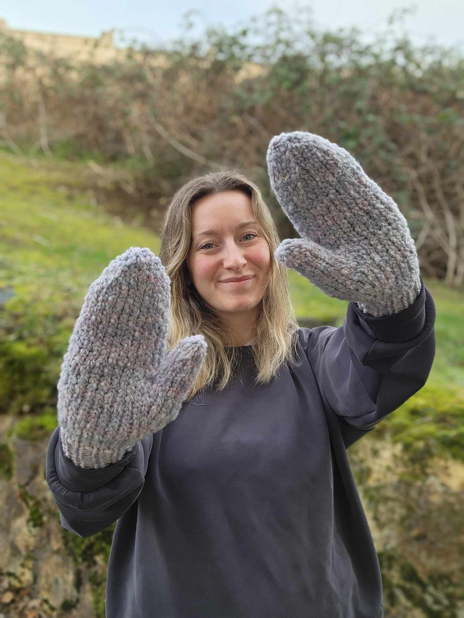 Snow Bunny Mittens - KNITTING PATTERN – Perfectly Knotted
