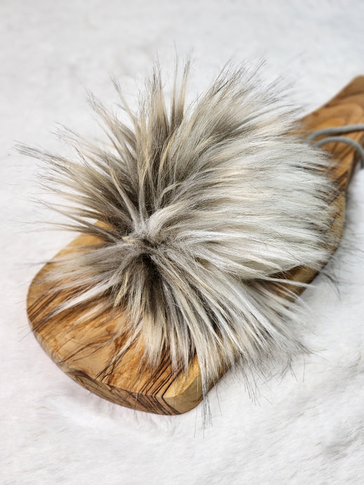 *NEW* The DRIFTWOOD pom pom (Sand Dollar replacement)
