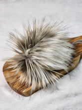 *NEW* The DRIFTWOOD pom pom (Sand Dollar replacement)