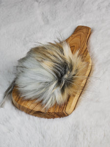 The SAND DOLLAR pom pom
