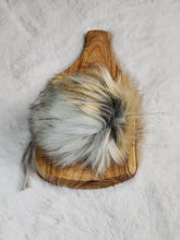 The SAND DOLLAR pom pom