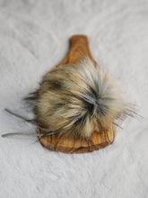 The SAND DOLLAR pom pom
