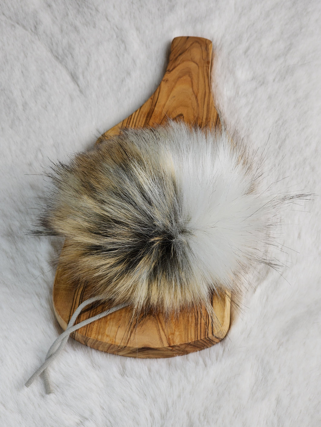 The SAND DOLLAR pom pom