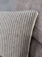 Simple Stripes Pillow - KNITTING PATTERN