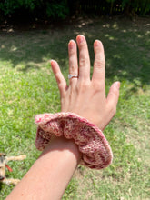 Sleepover Scrunchie - KNITTING PATTERN